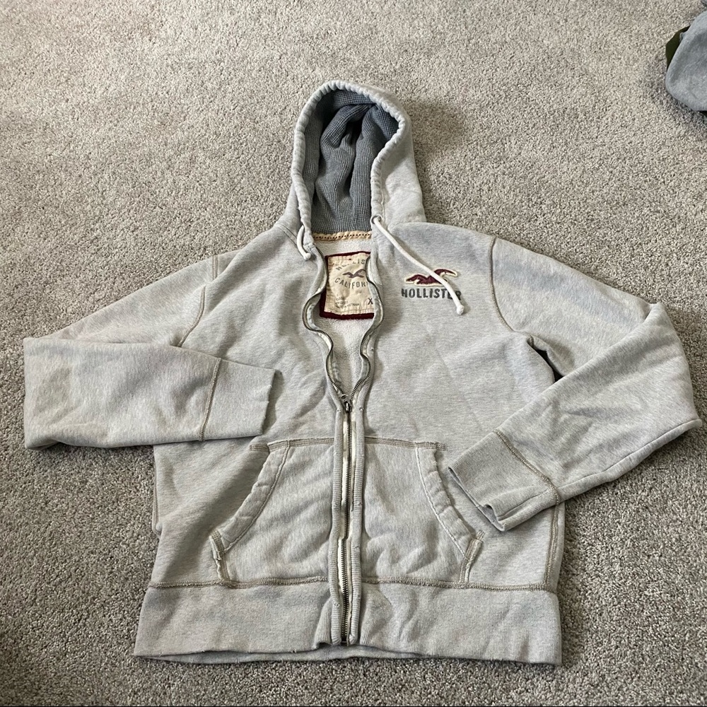 Men’s Hollister sweatshirt with distressed seams